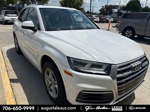 Used 2018 Audi Q5 2.0T Premium Plus w/ Premium Plus Package AWD/4WD image 1