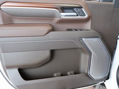 New 2026 GMC Sierra 2500 Denali w/ Denali Reserve Package image 12