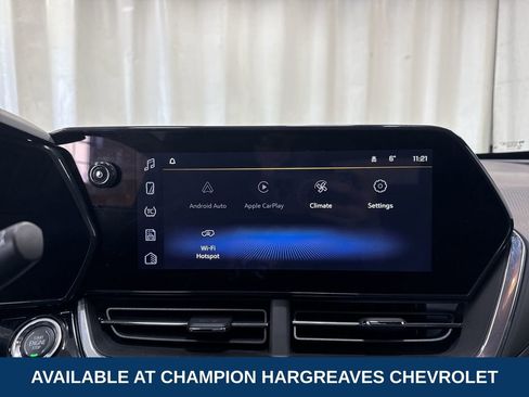 Used 2025 Chevrolet Trax RS w/ Driver Confidence Package image 18