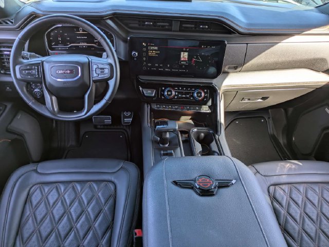 Used 2024 GMC Sierra 1500 AT4 w/ Technology Package AWD/4WD image 15