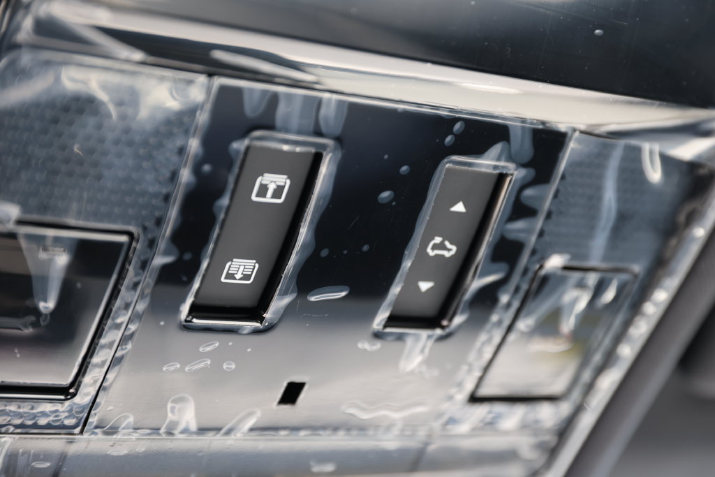 New 2027 Land Rover Range Rover Sport Battersea AWD/4WD image 34