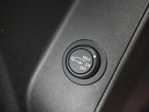 Used 2024 Chevrolet Equinox LT w/ LPO, Floor Liner Package FWD image 17