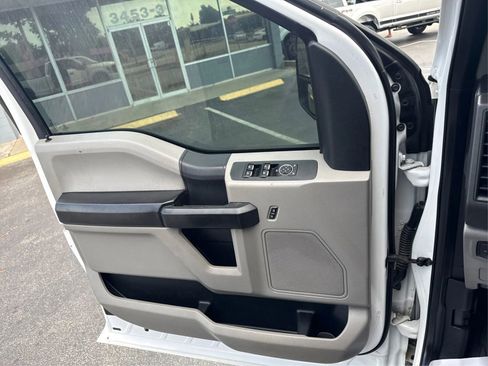 Used 2018 Ford F250 XL w/ Power Equipment Group AWD/4WD image 19