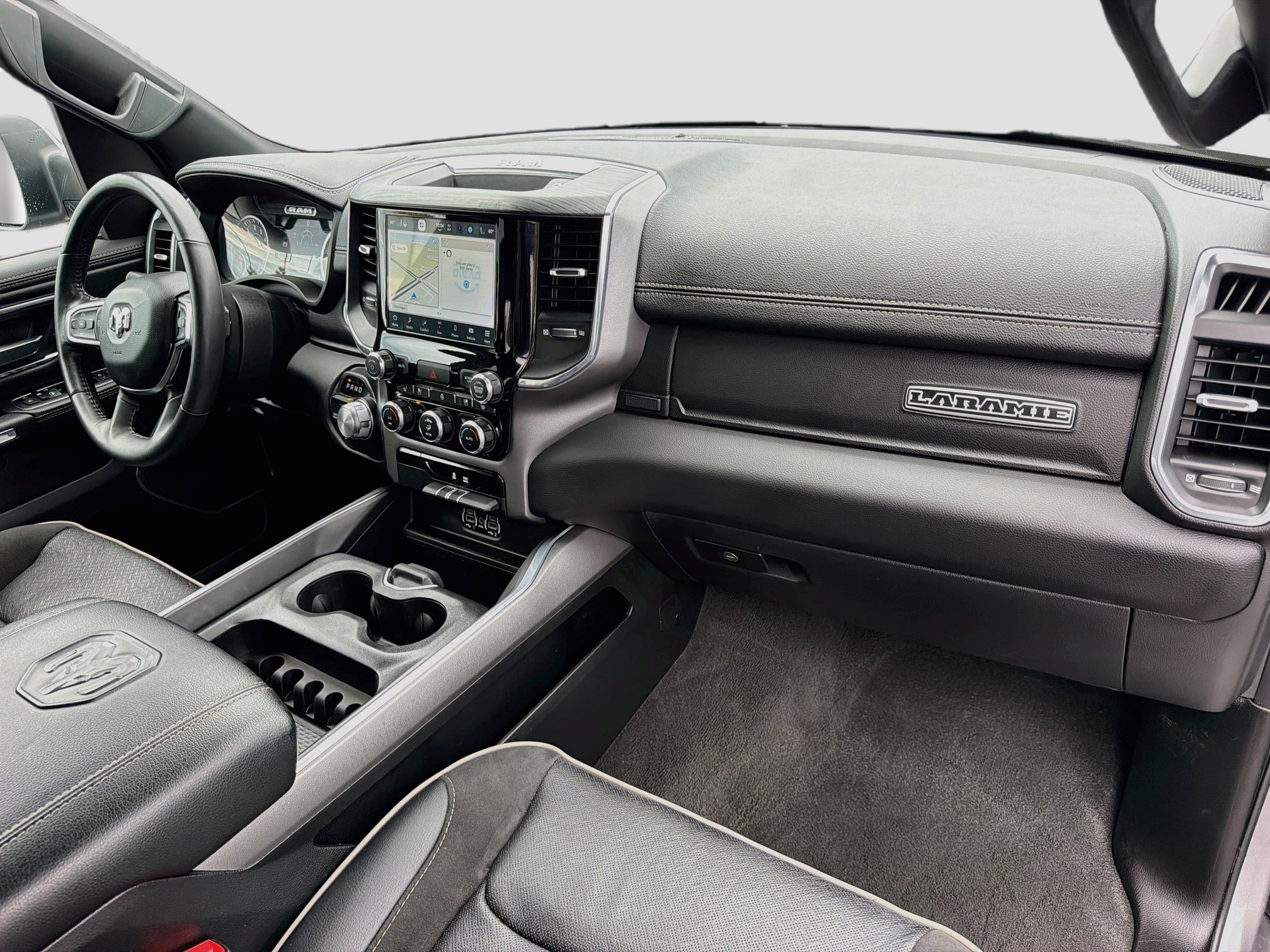 Used 2024 RAM 1500 Laramie AWD/4WD image 13