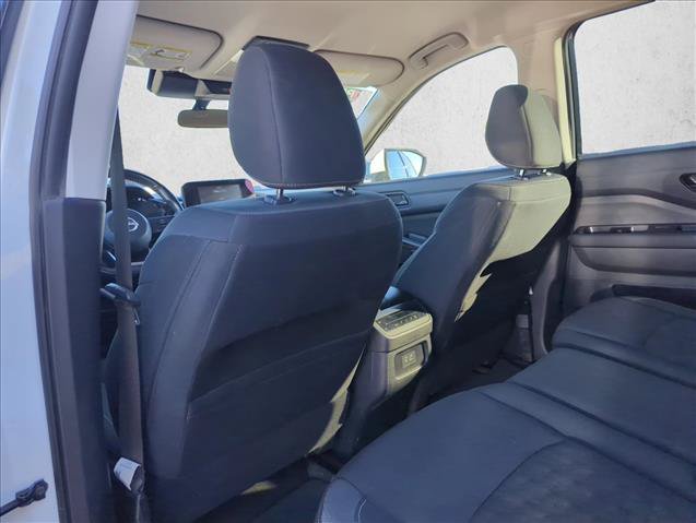 Used 2024 Nissan Pathfinder SV AWD/4WD image 17