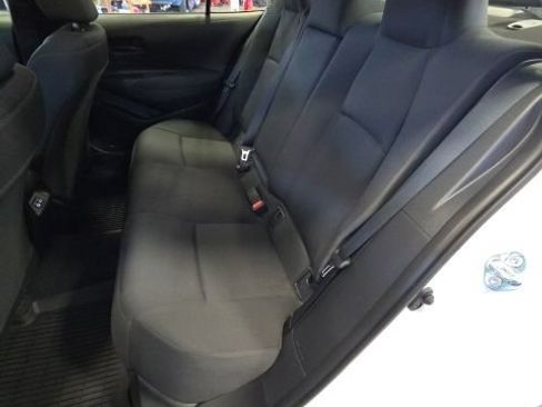 Used 2025 Toyota Corolla LE FWD image 15