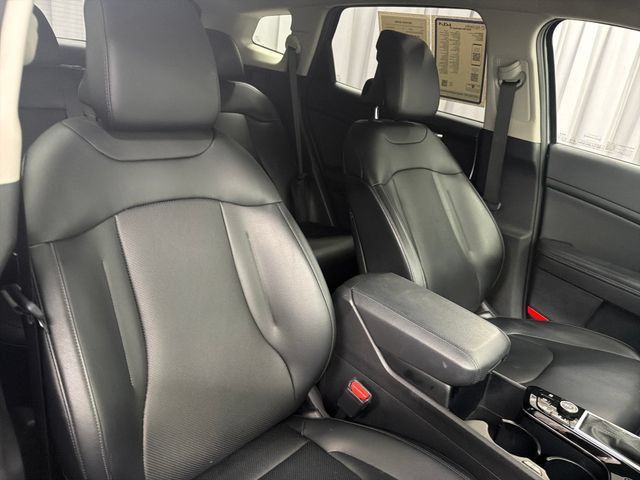 Certified 2024 Kia Sportage EX AWD/4WD image 16