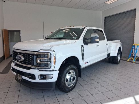 New 2026 Ford F350 Platinum w/ Platinum Plus Package AWD/4WD image 4