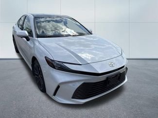 Used 2025 Toyota Camry XLE w/ Premium Plus Package FWD video 2