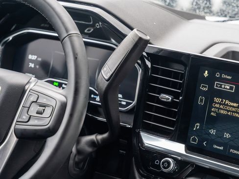 Used 2025 GMC Sierra 1500 SLT image 27