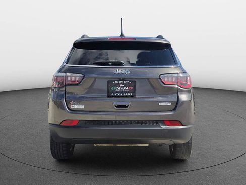 Used 2018 Jeep Compass Latitude w/ Popular Equipment Group FWD image 6
