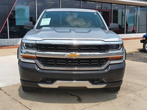 Used 2018 Chevrolet Silverado 1500 W/T w/ WT Convenience Package AWD/4WD image 9