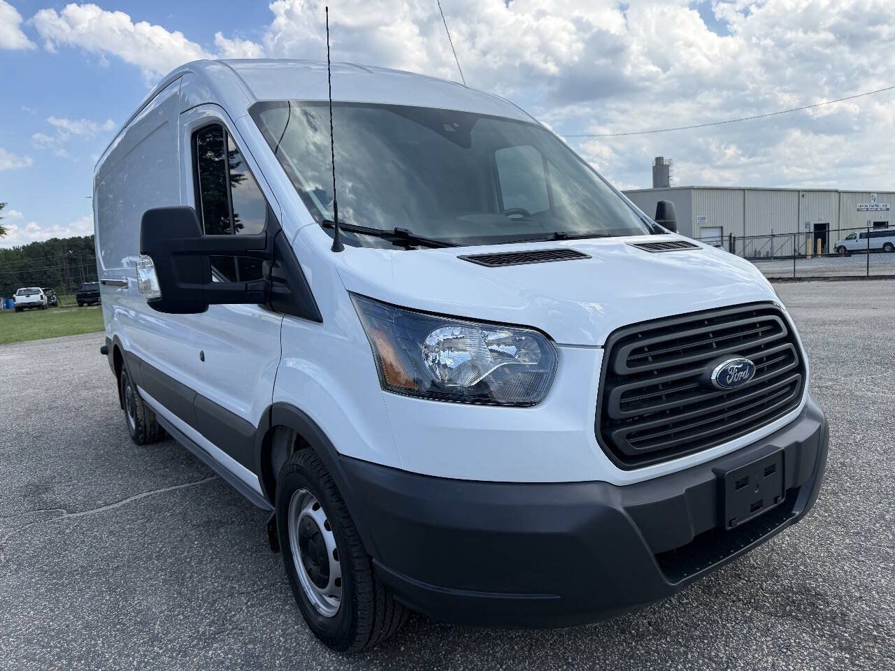 Used 2018 Ford Transit 350 148 Medium Roof RWD image 9