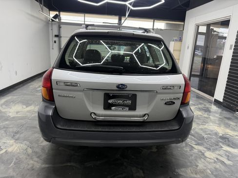 Used 2005 Subaru Outback 3.0R L.L. Bean AWD/4WD image 4