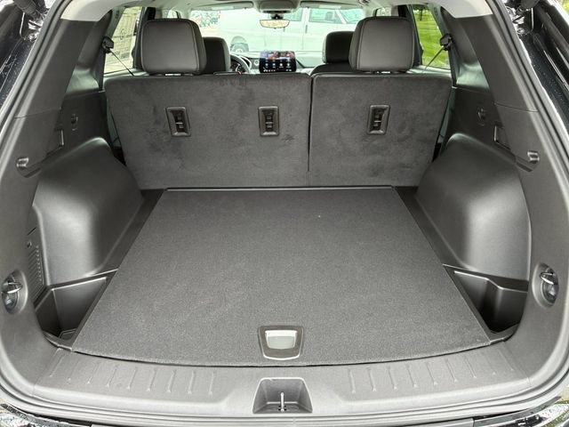 New 2026 Chevrolet Blazer LT w/ Sound & Technology Package AWD/4WD image 16