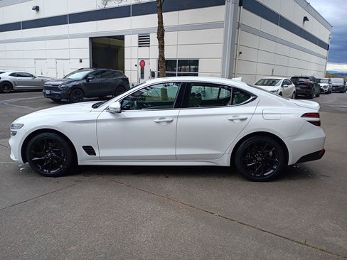 Used 2022 Genesis G70 2.0T image 7