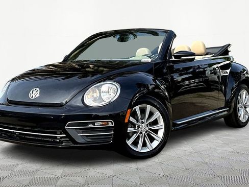 Used 2019 Volkswagen Beetle 2.0T SE image 3