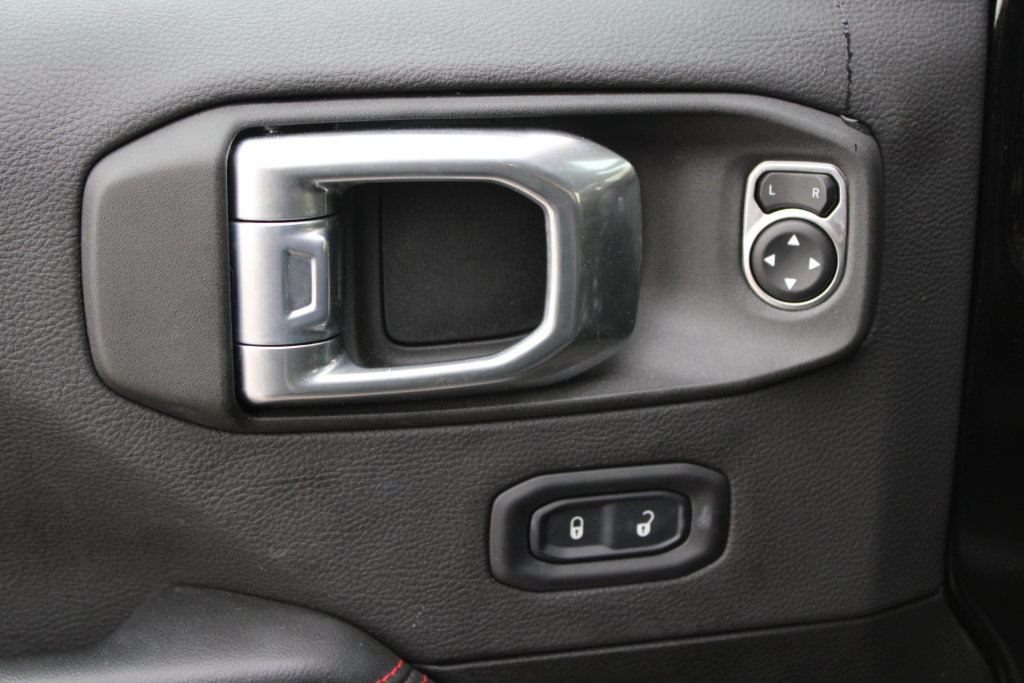 Used 2026 Jeep Wrangler Unlimited Rubicon AWD/4WD image 30