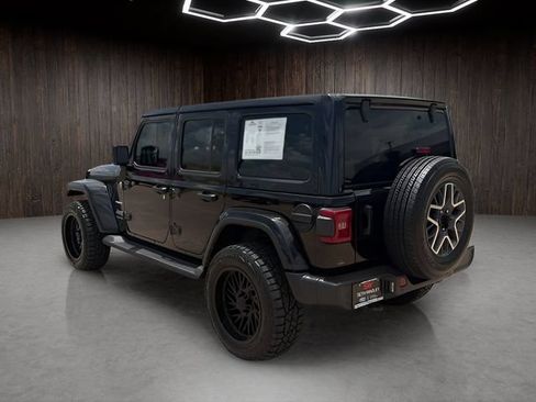 Used 2024 Jeep Wrangler Unlimited Sahara w/ Technology Group AWD/4WD image 5