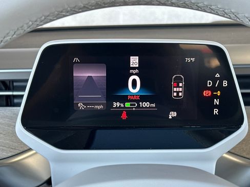 Used 2025 Volkswagen ID. Buzz 1st Edition RWD image 24