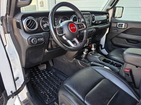Used 2020 Jeep Wrangler Unlimited Sahara AWD/4WD image 14