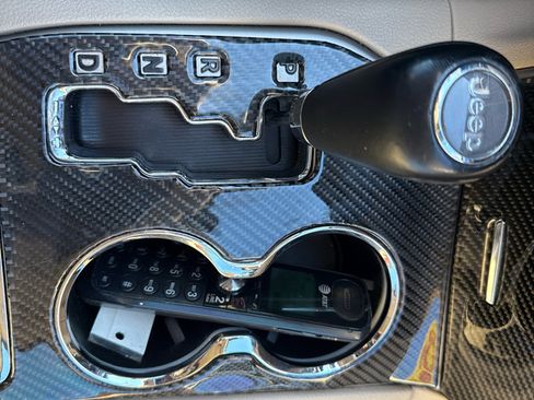 Used 2013 Jeep Grand Cherokee Limited image 26