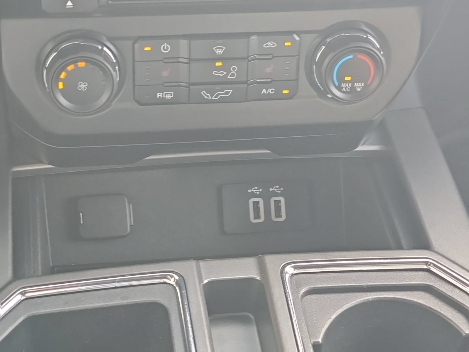 Used 2016 Ford F150 XLT w/ Equipment Group 302A Luxury AWD/4WD image 29
