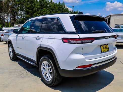 New 2026 Jeep Grand Cherokee Laredo X RWD image 5