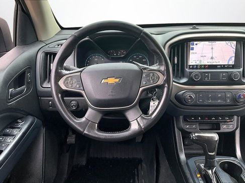 Used 2019 Chevrolet Colorado Z71 w/ Z71 Midnight Edition image 9