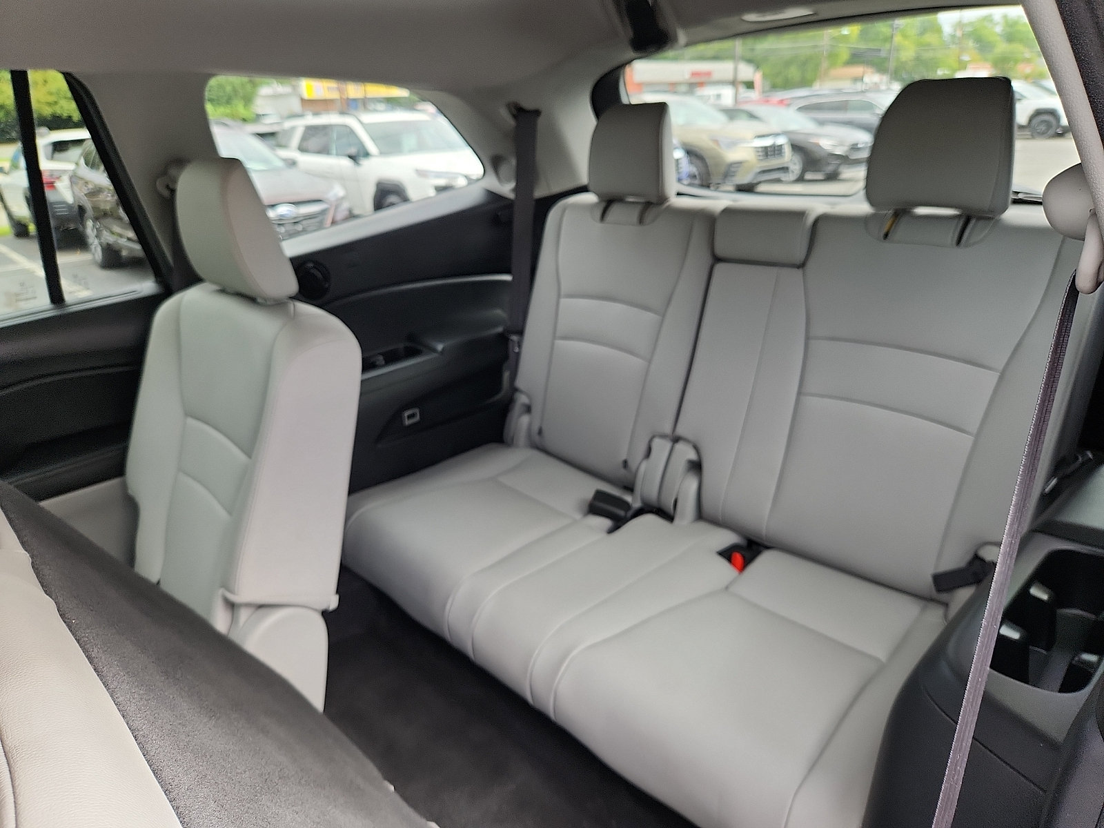 Used 2016 Honda Pilot Touring image 13