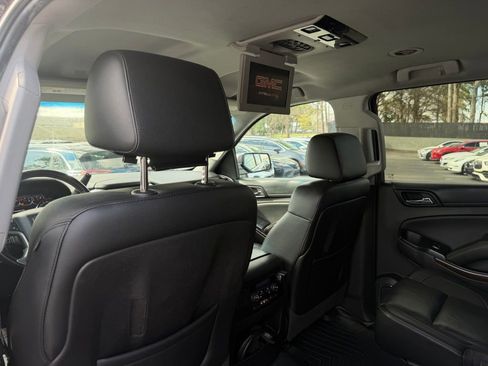 Used 2016 GMC Yukon SLT w/ Enhanced Security Package image 21