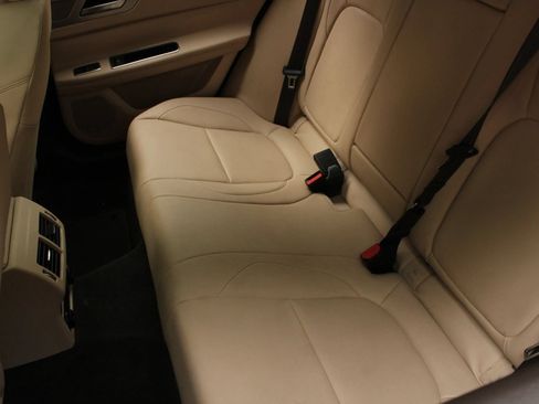 Used 2017 Jaguar XF Premium RWD image 18