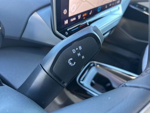 New 2025 Volkswagen ID.4 Pro image 23