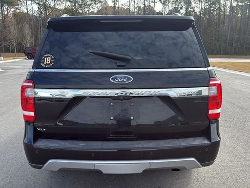 Used 2019 Ford Expedition XLT w/ Equipment Group 202A image 6