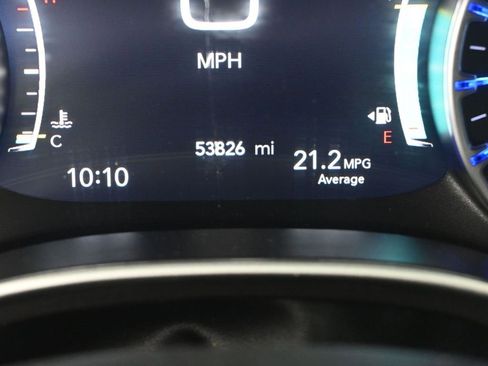 Used 2024 Chrysler Pacifica Touring-L FWD image 35