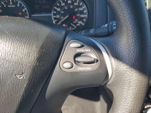 Certified 2020 Nissan Pathfinder S image 18