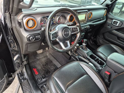 Used 2021 Jeep Gladiator Mojave AWD/4WD image 16