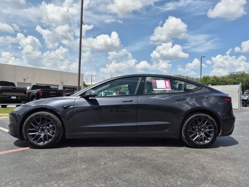 Used 2025 Tesla Model 3 Long Range RWD image 9
