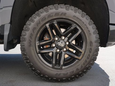 Used 2022 Chevrolet Silverado 1500 LT Trail Boss AWD/4WD image 29