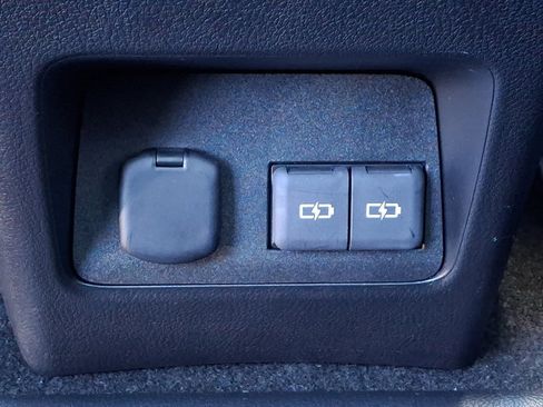 Used 2025 Lexus NX 450h+ F Sport image 11