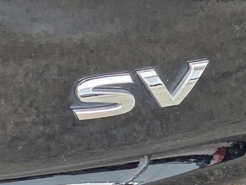 Used 2023 Nissan Rogue SV FWD image 29