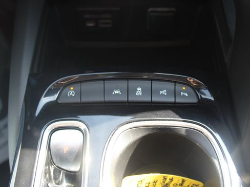 Used 2022 Buick Envision Avenir w/ Technology Package II FWD image 14