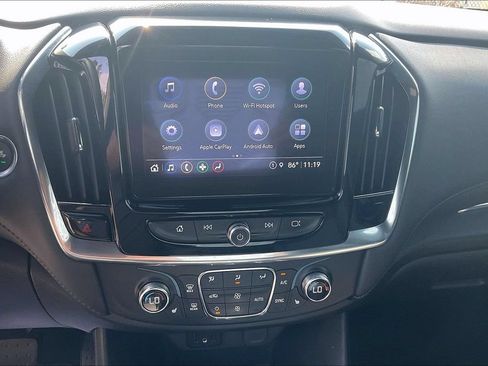 Used 2023 Chevrolet Traverse LT FWD image 17