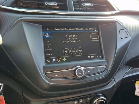 Used 2023 Chevrolet TrailBlazer LS image 17