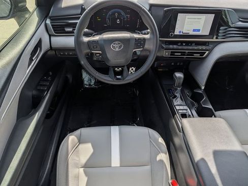 Used 2025 Toyota Camry SE w/ Convenience Package FWD image 12