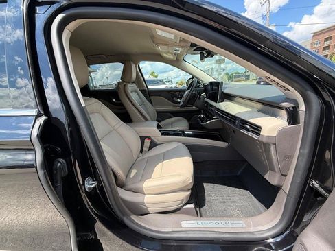 Certified 2023 Lincoln Corsair AWD w/ Equipment Group 101A image 13