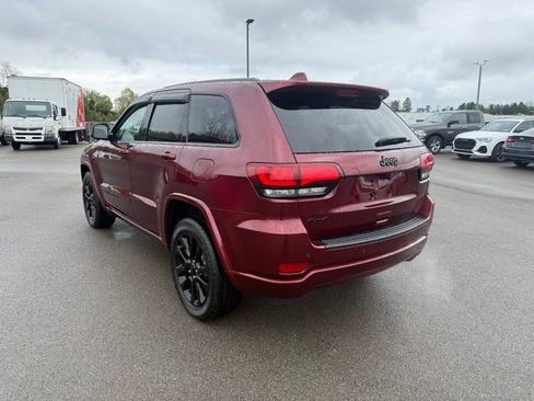 Used 2020 Jeep Grand Cherokee Altitude AWD/4WD image 10