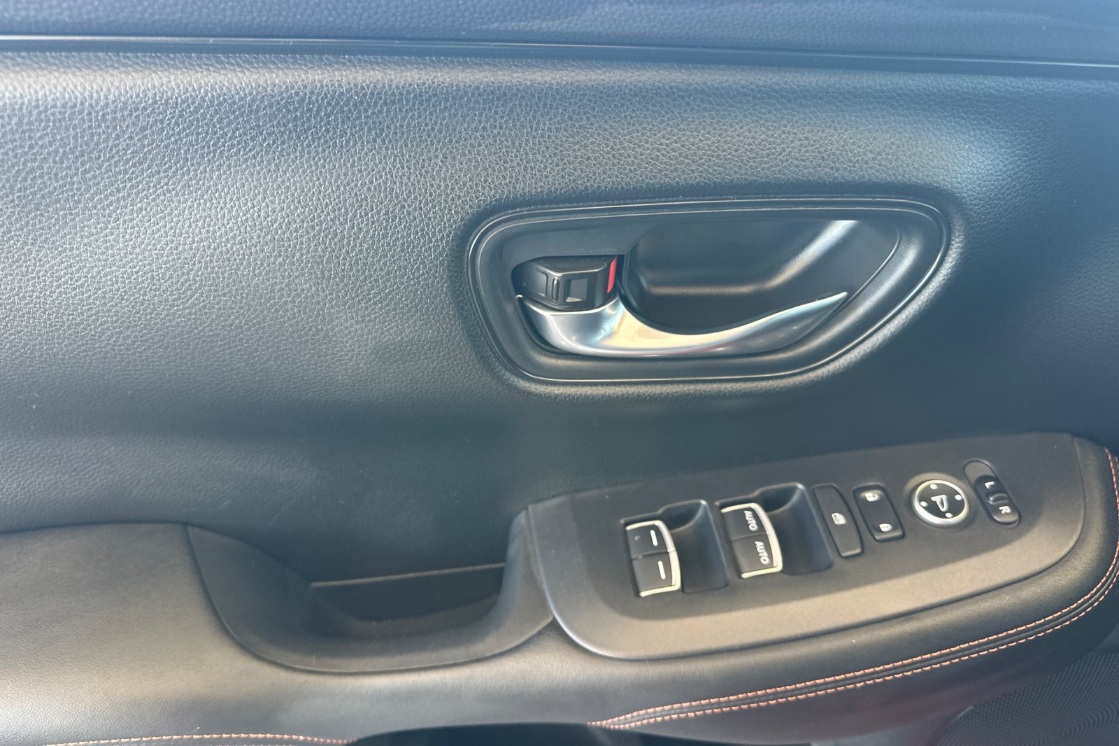 Certified 2024 Honda HR-V Sport image 11
