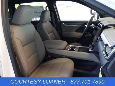 New 2026 GMC Acadia Elevation w/ Elevation Premium Package FWD image 24