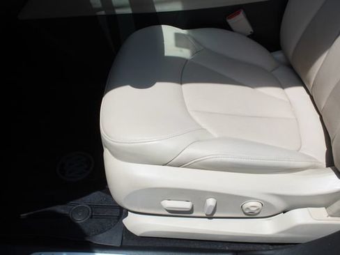 Used 2019 Buick Envision Essence FWD image 35